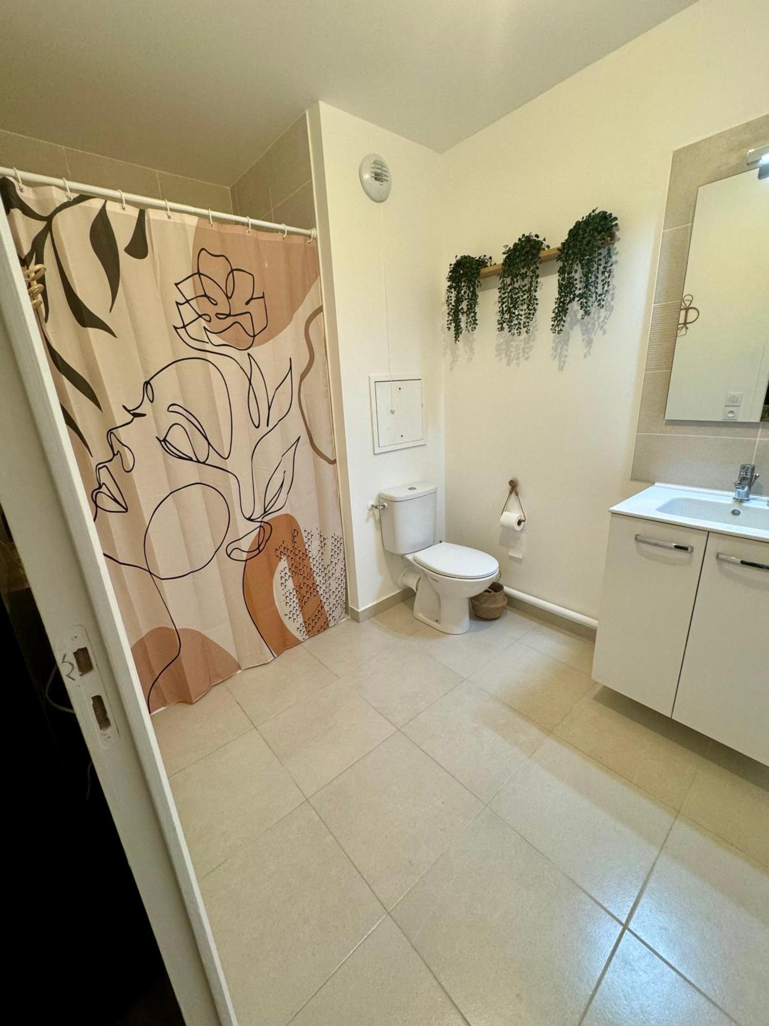 Studio Moderne Et Tout Equipe, Proche Du Rer, Paris & Aeroport D'Orly En 20 Min, Lit Bebe Sur Demande Vitry-sur-Seine Ngoại thất bức ảnh