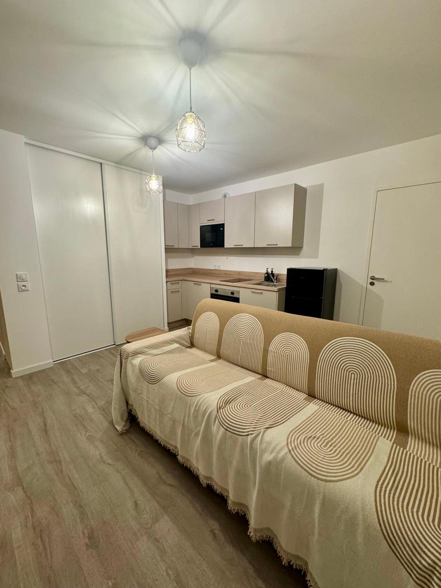 Studio Moderne Et Tout Equipe, Proche Du Rer, Paris & Aeroport D'Orly En 20 Min, Lit Bebe Sur Demande Vitry-sur-Seine Ngoại thất bức ảnh